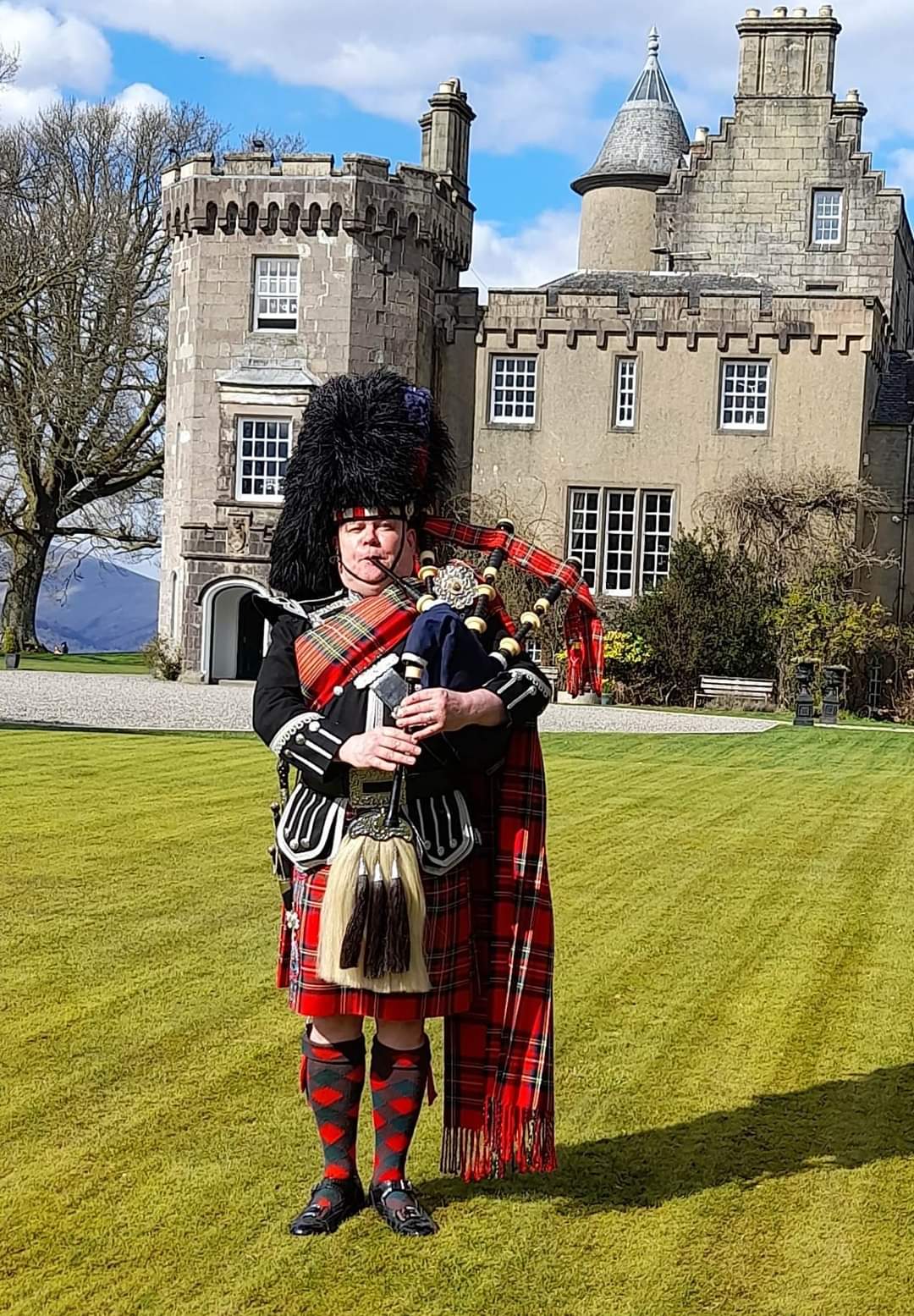 Best Scottish Piper for Hire